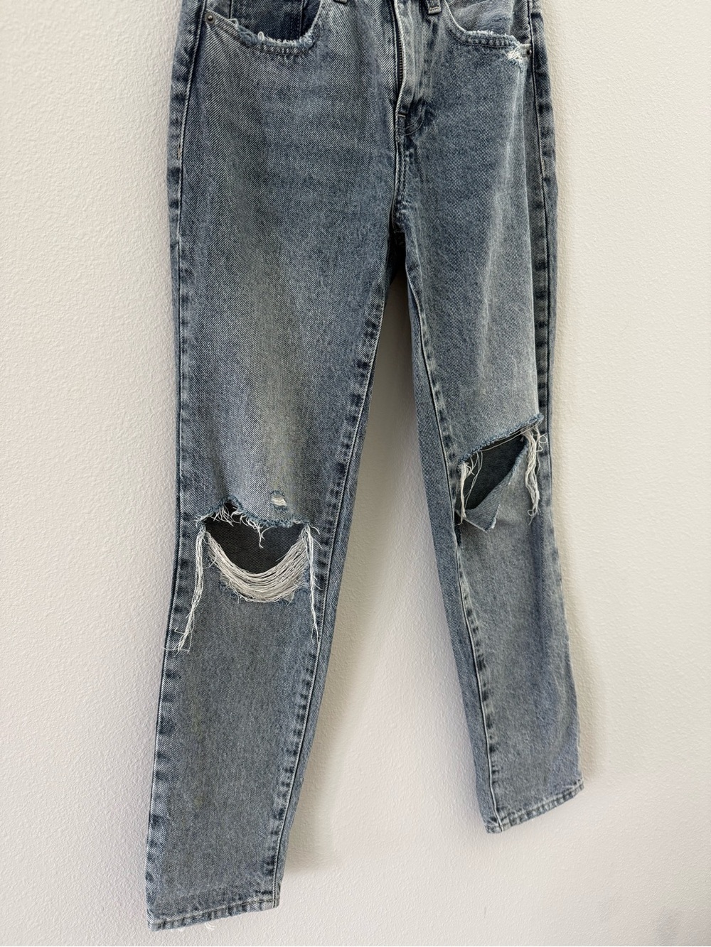 Pistola High-Rise Distressed Jeans 24 - Picture 2 of 8